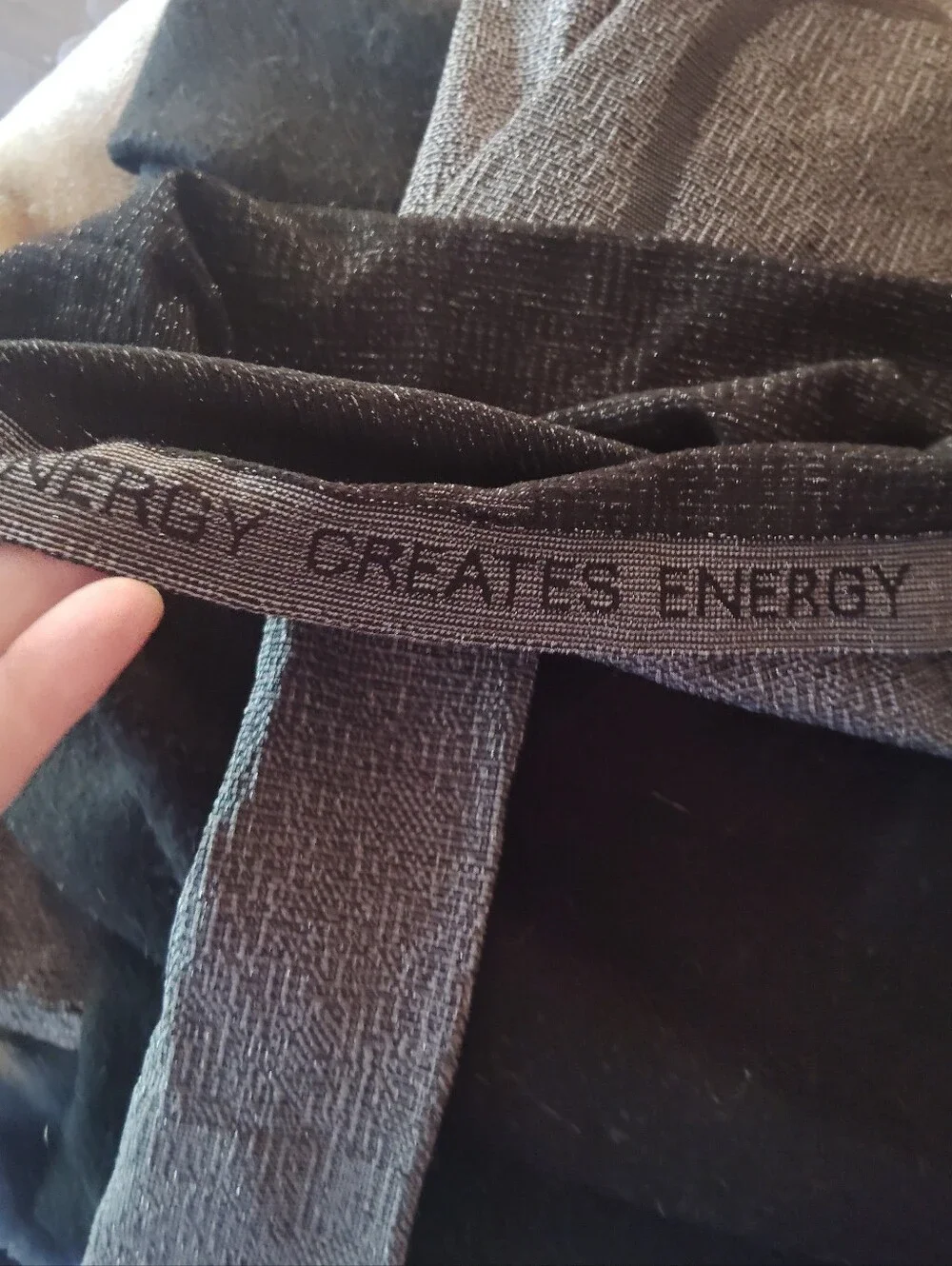 LULULEMON ATHLETICA Swiftly Tech Long Sleeve Top - Size 4
